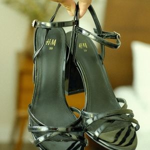 Black Strappy Block Heel